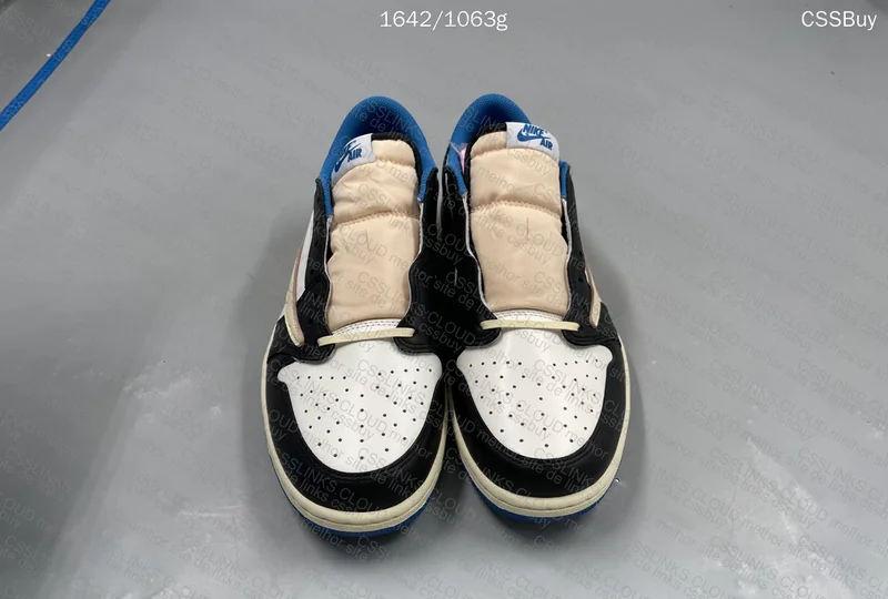 Air Jordan 1 Travis Scott x Fragment Low 4