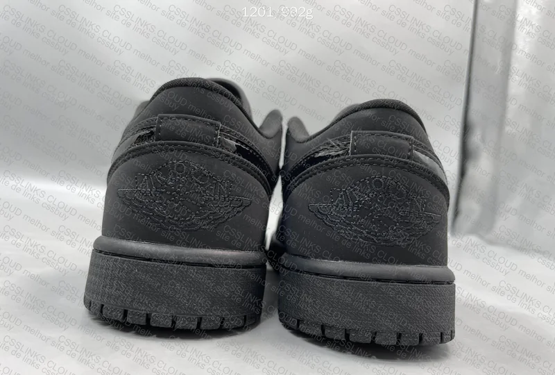 Air Jordan 1 Triple Black 3