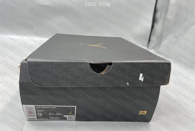 Air Jordan 1 Triple Black 9