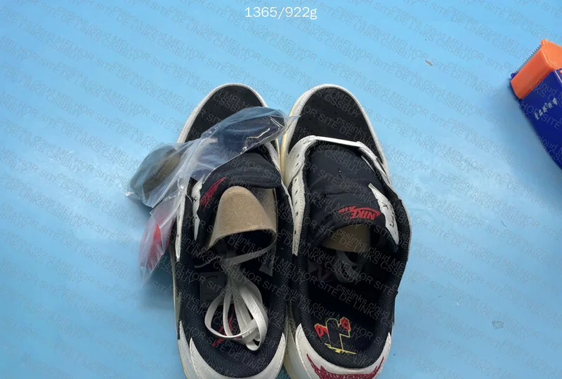 Air Jordan 1 TS 4