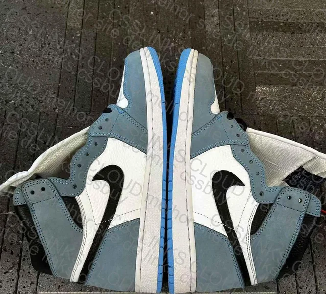 Air Jordan 1 University Blue