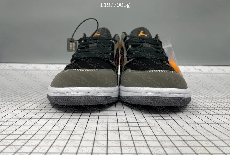 Air Jordan 1 Vivid Orange 3