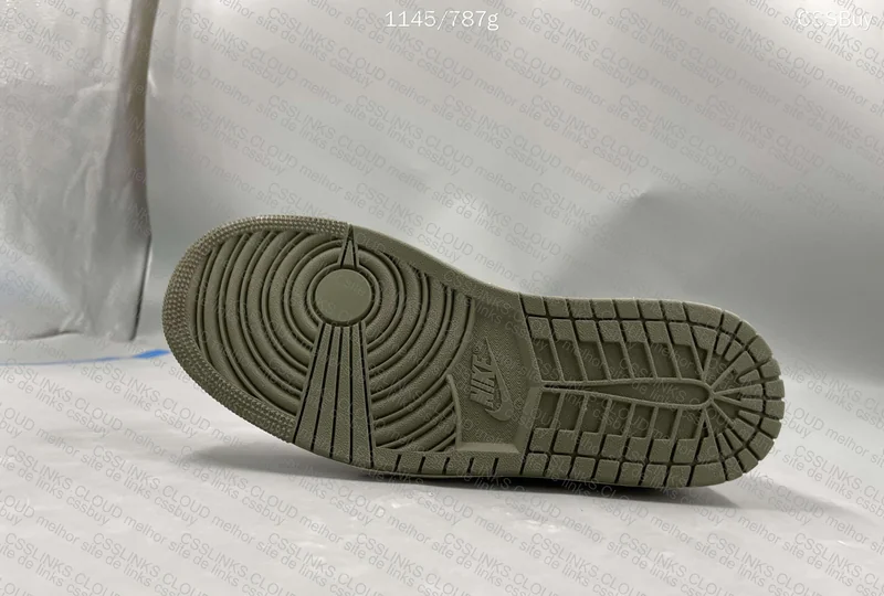 Air Jordan 1 x Travis Scott 'Olive' 7