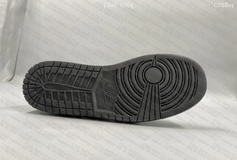 Air Jordan 1 x Travis Scott (TA GL??) 9