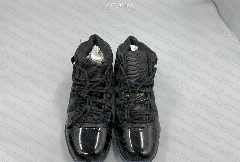 Air Jordan 11 4