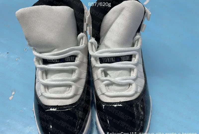 Air Jordan 11 2