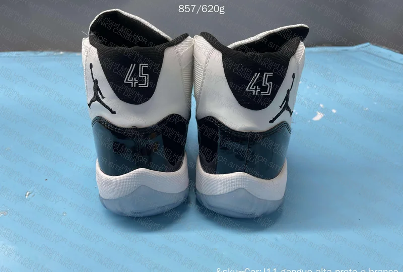 Air Jordan 11 4