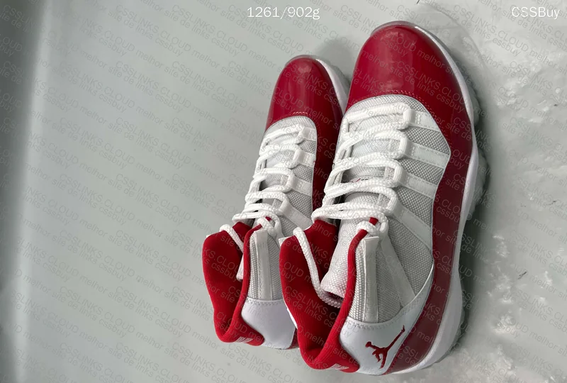 Air Jordan 11 Cherry
