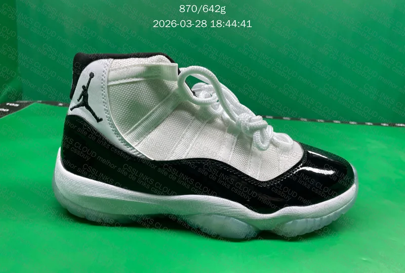 Air Jordan 11 Concord 6