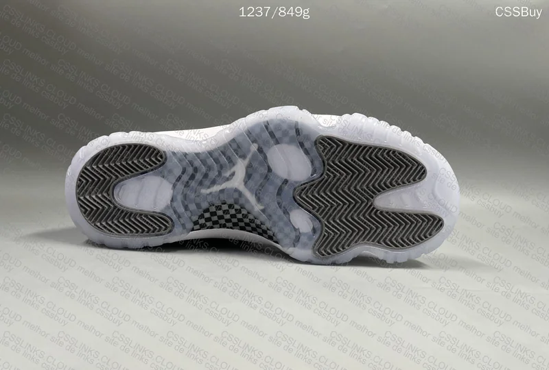 Air Jordan 11 Cool Grey 6
