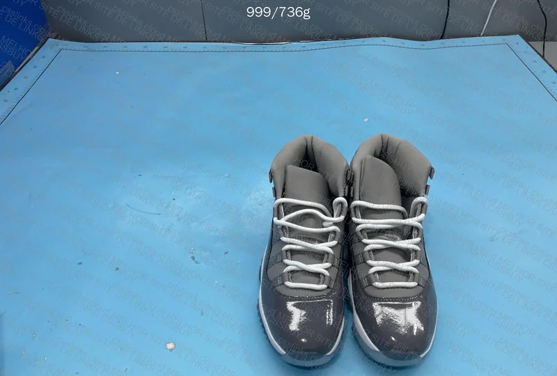 Air Jordan 11 Cool Grey