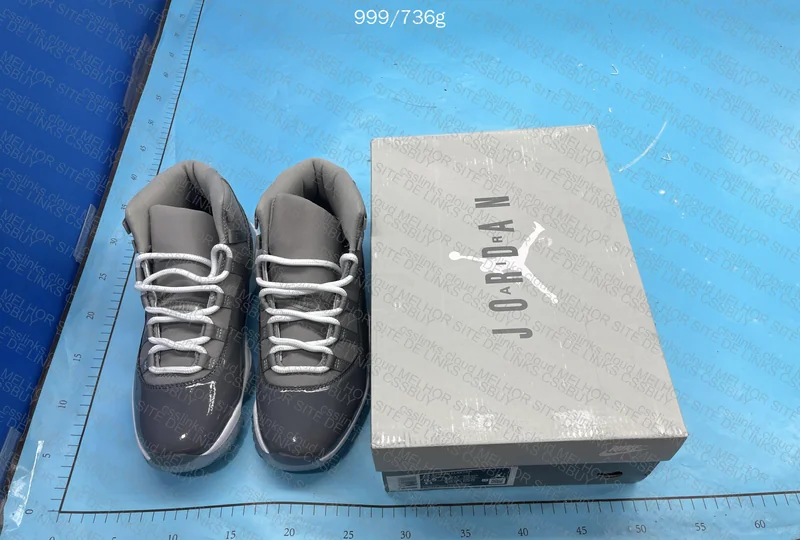 Air Jordan 11 Cool Grey 9