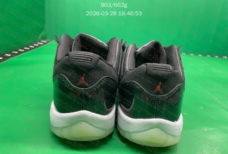 Air Jordan 11 Low 72-10 2