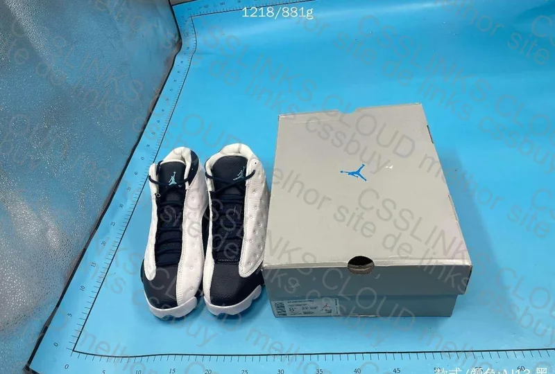 Air Jordan 13 'Obsidian'