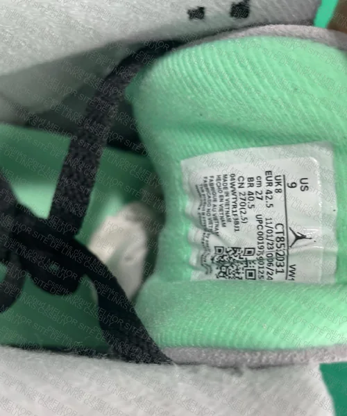 Air Jordan 3 Green Low 8
