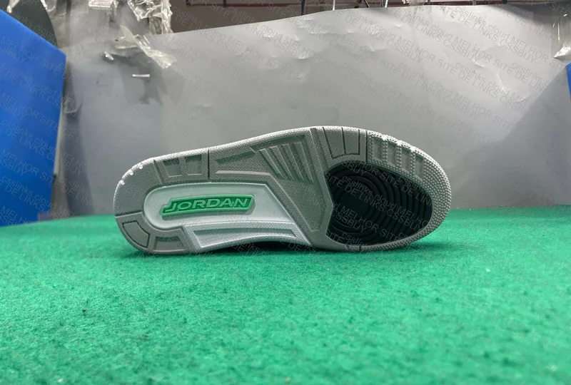 Air Jordan 3 Green Low 9