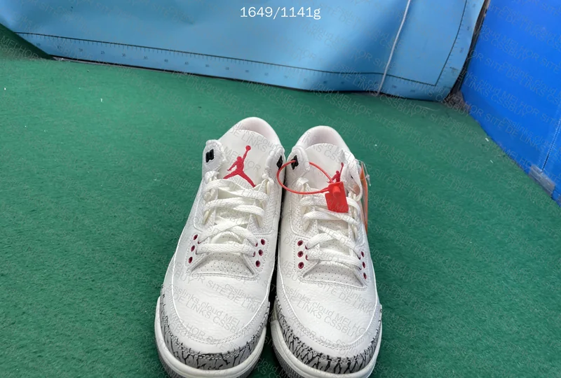 Air Jordan 3 White Cement 3
