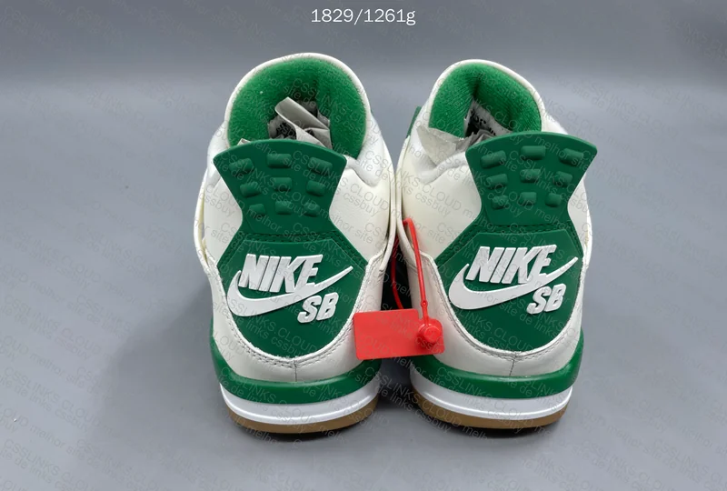 Air Jordan 4 5