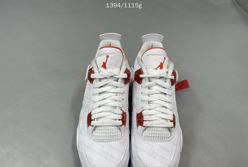 Air Jordan 4