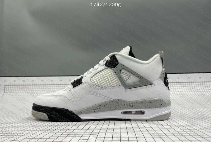Air Jordan 4 4