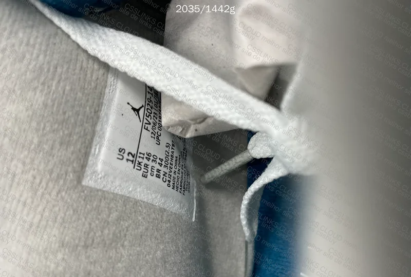 Air Jordan 4 2