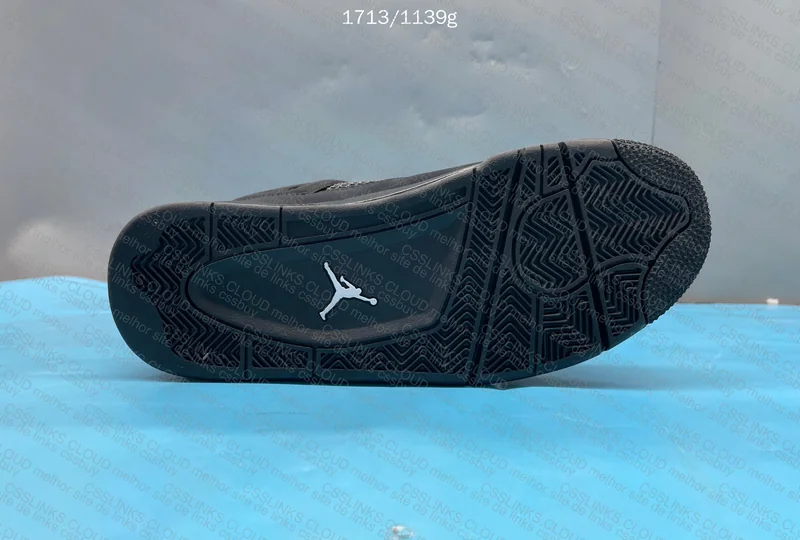Air Jordan 4 7