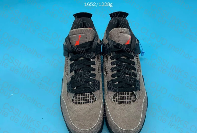 Air Jordan 4