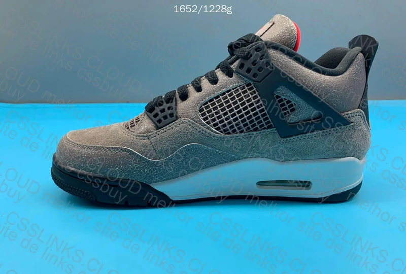 Air Jordan 4 4