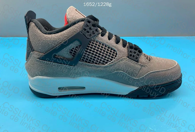 Air Jordan 4 6