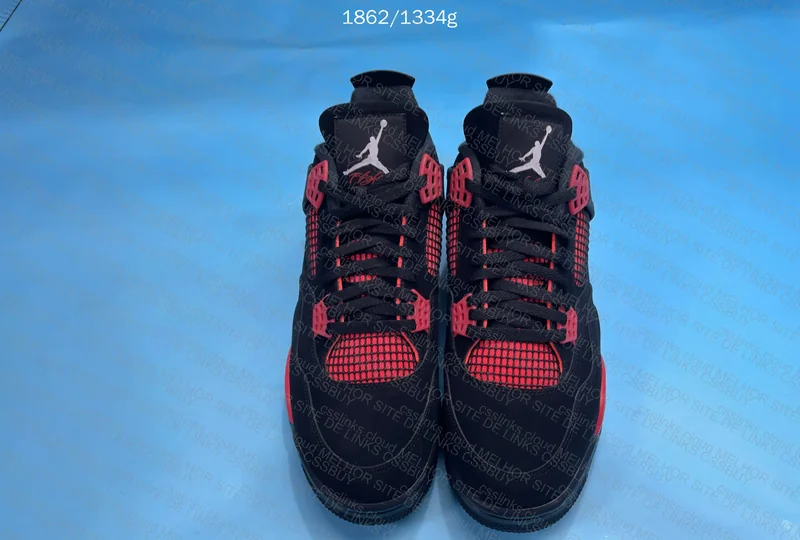Air Jordan 4