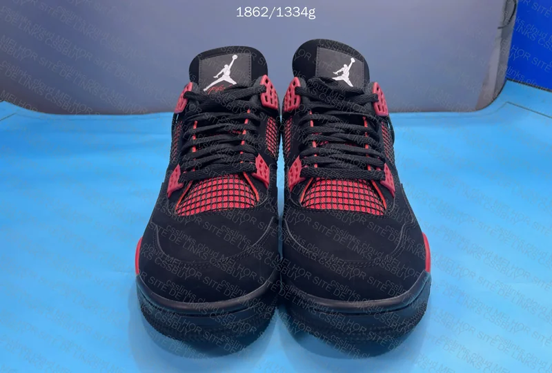 Air Jordan 4 2