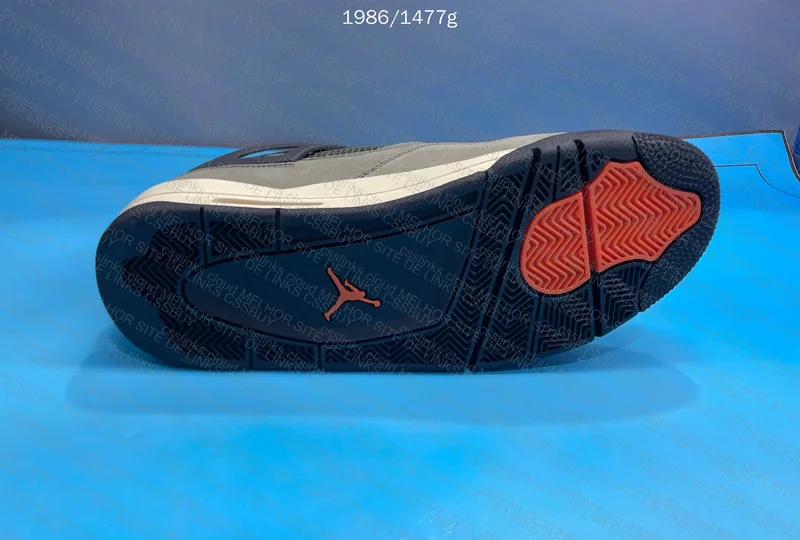 Air Jordan 4 10