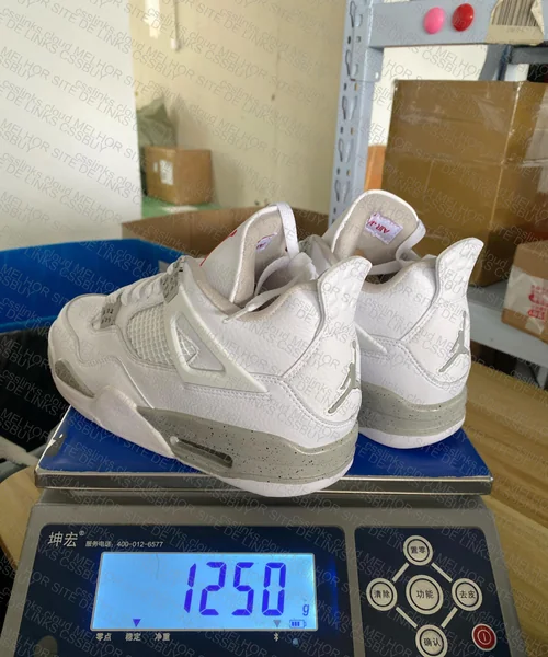 Air Jordan 4 4