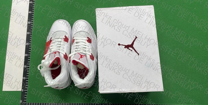 Air Jordan 4