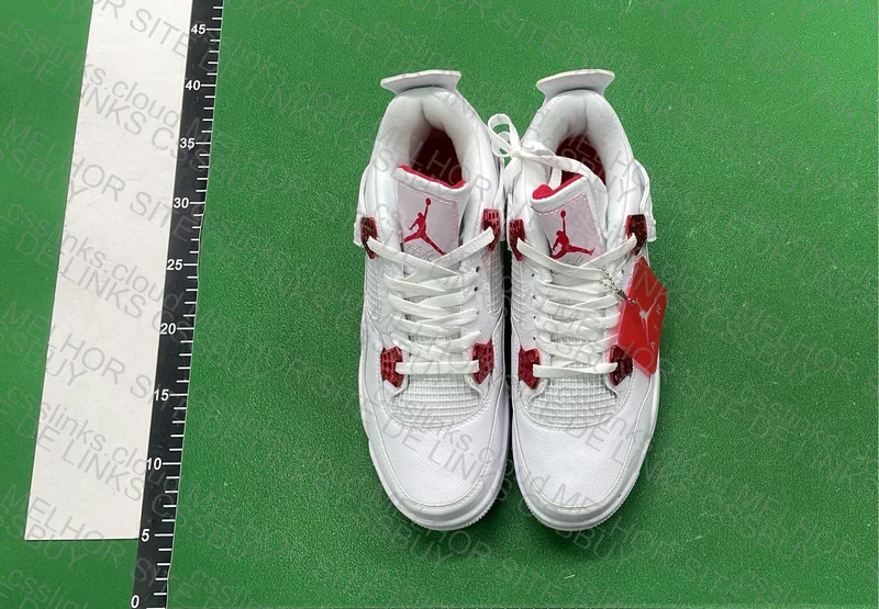 Air Jordan 4 4