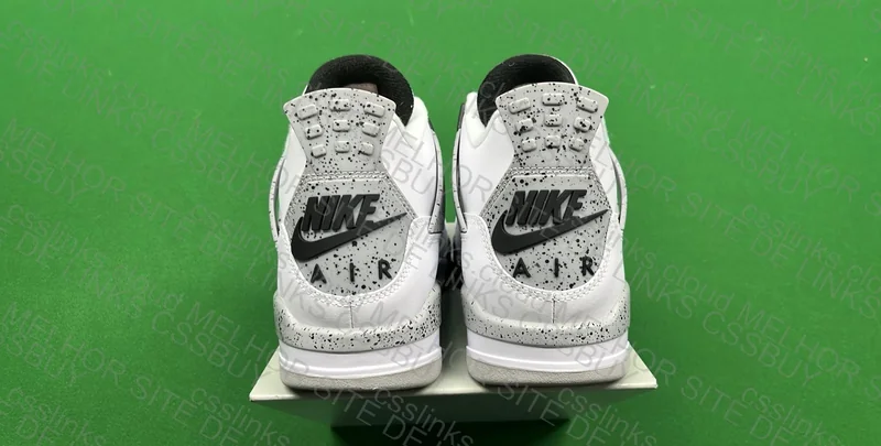 Air Jordan 4 4