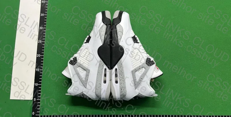 Air Jordan 4 5