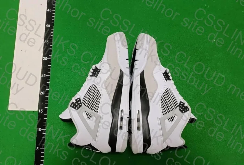 Air Jordan 4 2