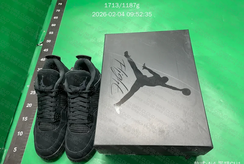 Air Jordan 4