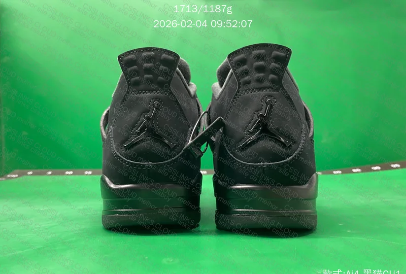 Air Jordan 4 2