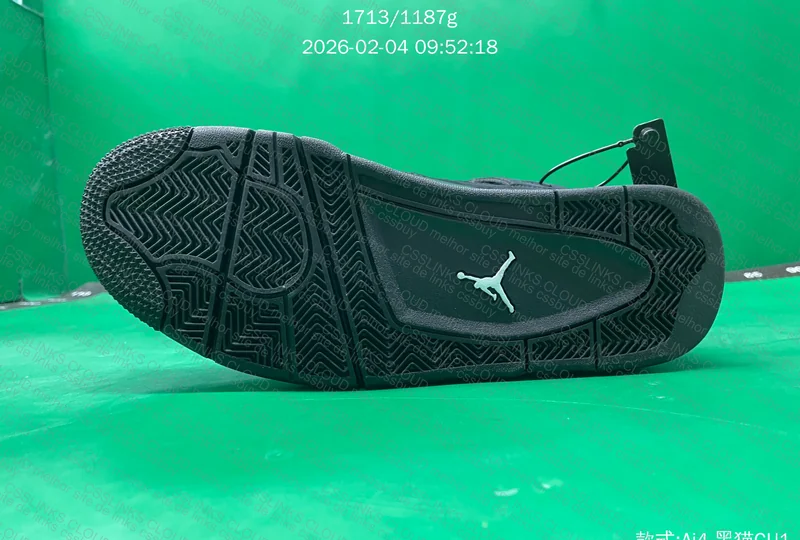 Air Jordan 4 4