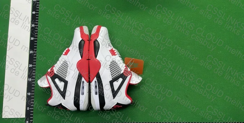 Air Jordan 4