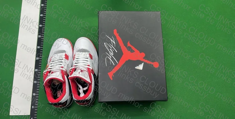 Air Jordan 4 4