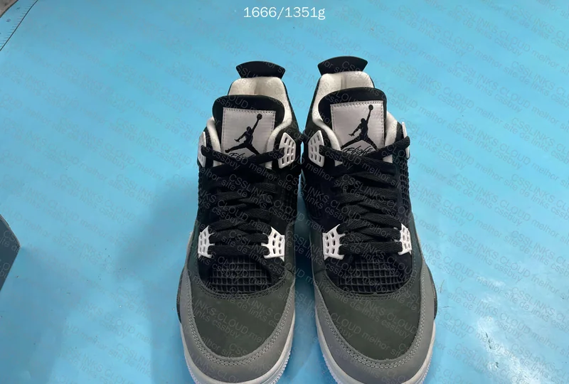 Air Jordan 4 (AJ4) 2