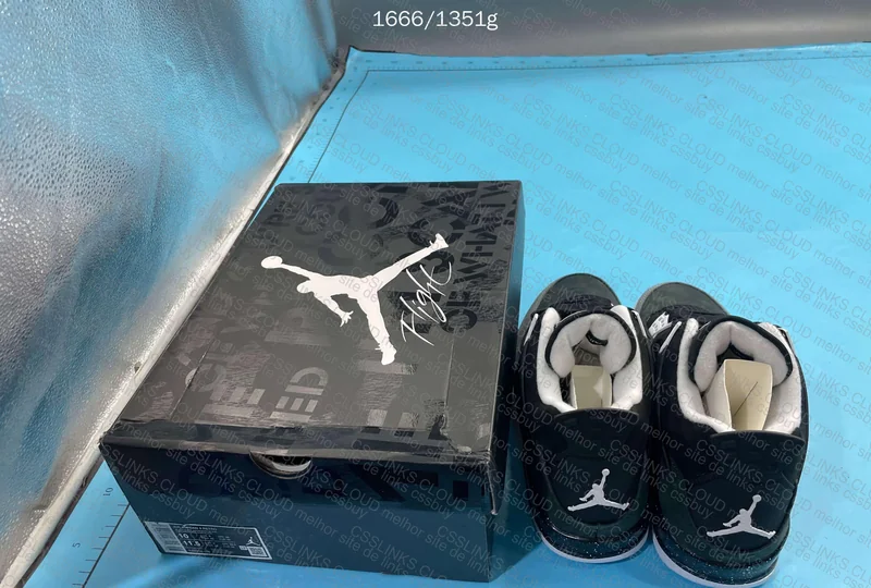 Air Jordan 4 (AJ4) 7