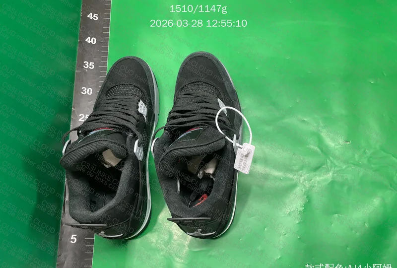 Air Jordan 4 "Black Canvas" 4