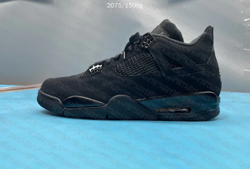 Air Jordan 4 Black Cat