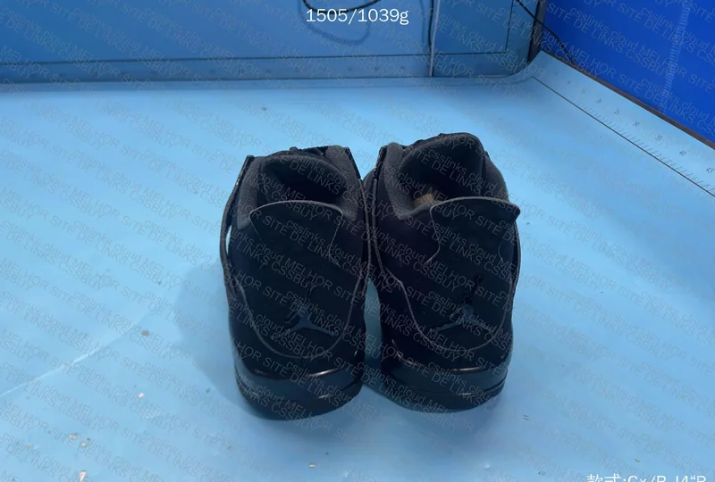 Air Jordan 4 Black Cat 3