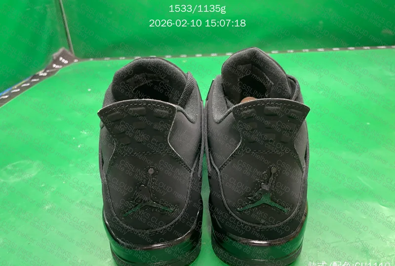 Air Jordan 4 BLACK CAT