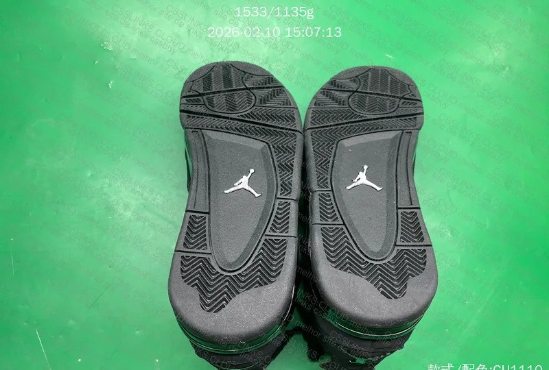 Air Jordan 4 BLACK CAT 5
